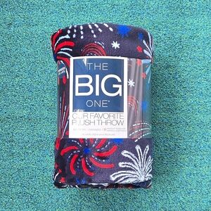 Americana Fireworks Faux Fur Oversized Soft Throw by Kohl's - 60 X 72 "